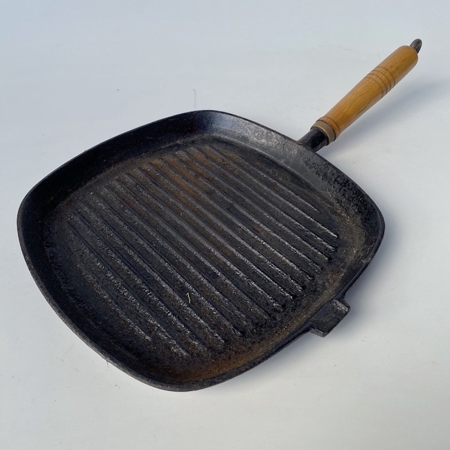 POTS n PANS, Frypan - Steel Griddle w Wooden Handle